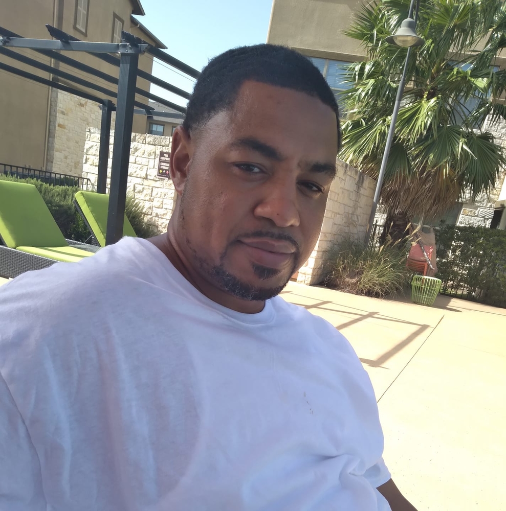 Meet your Posher, Javon